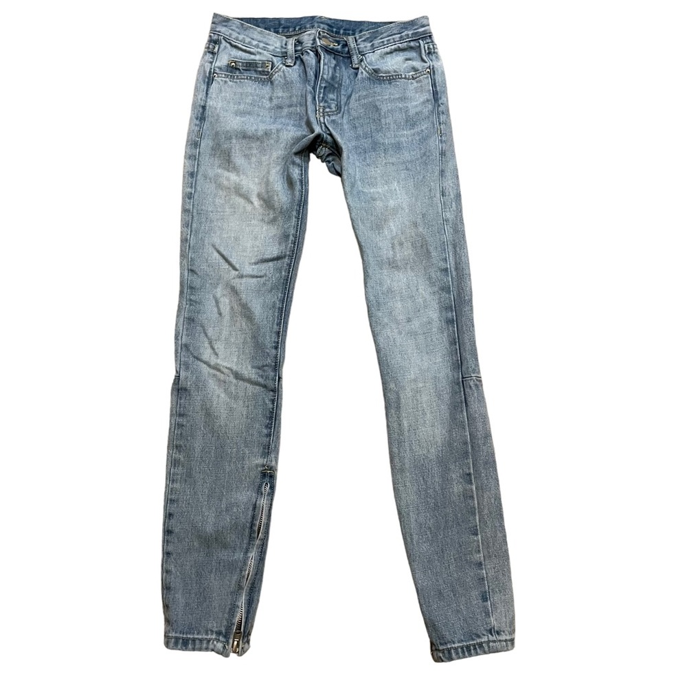 mnml Mid Rise Zipper Ankle Jeans. Size 28
